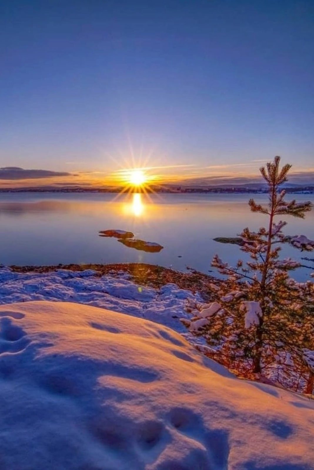 Закат на зимнем Енисее