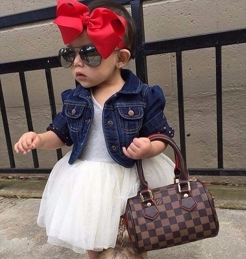 Очень красивая модница