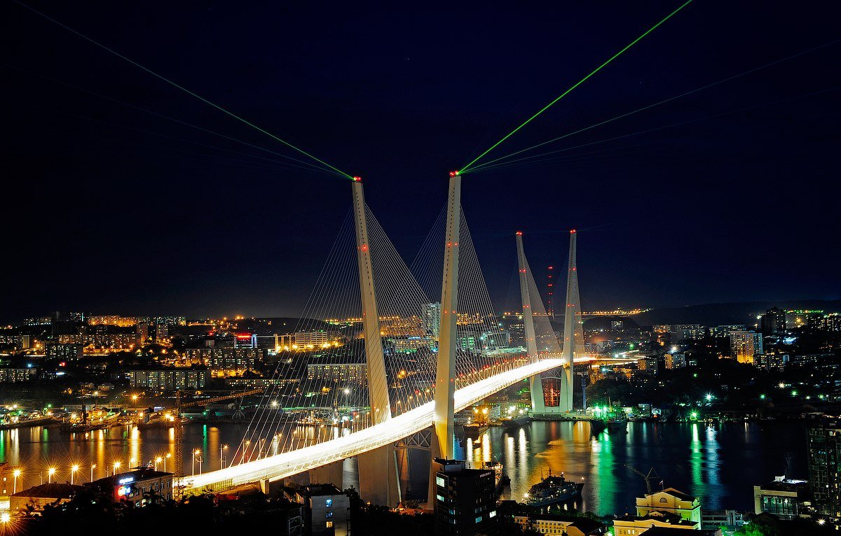 Ночной Владивосток мост золотой Рог