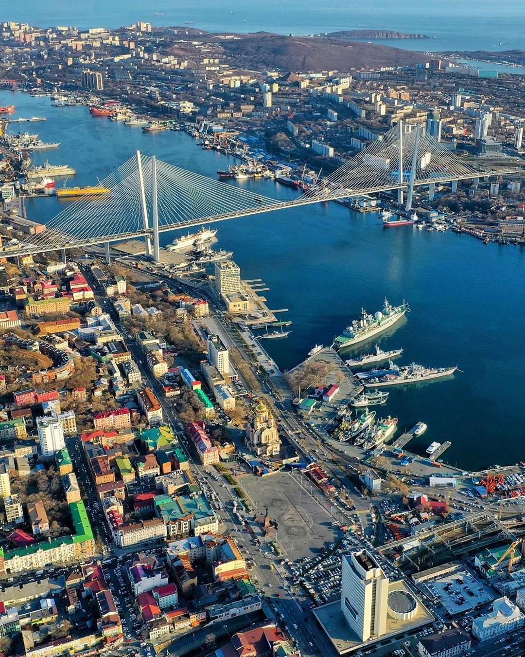 Город Владивосток 33 причал