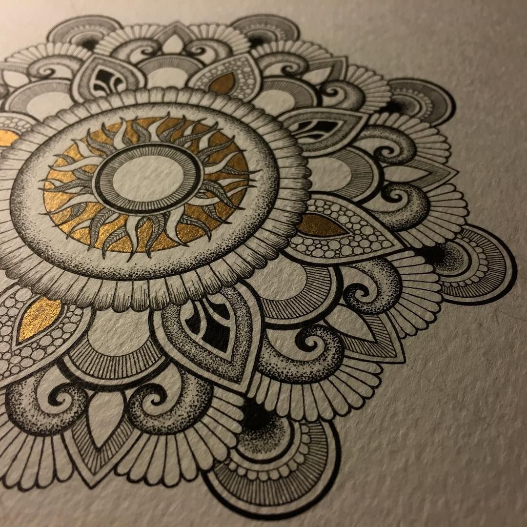 Этнический цветочный орнамент