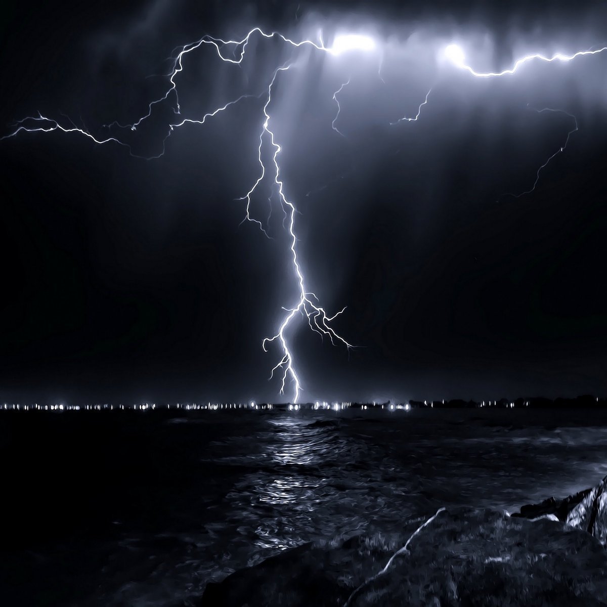 Вертикальная молния