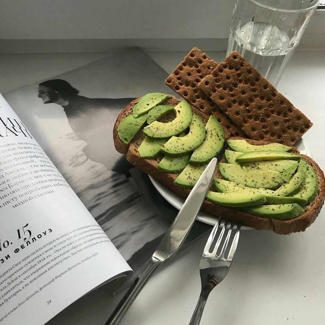 Завтрак с авокадо Эстетика