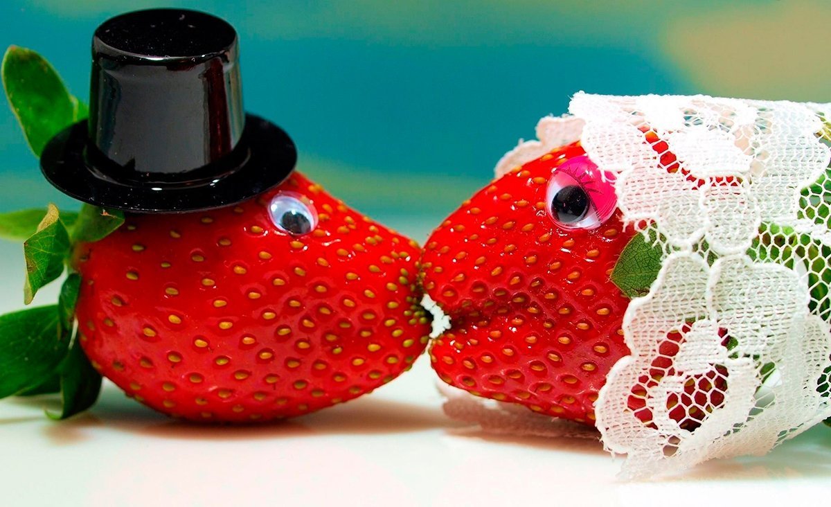 Земляника Карамельки f1