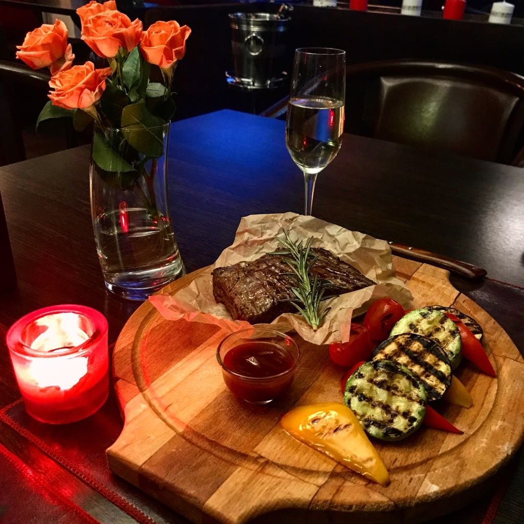 Красивый ужин