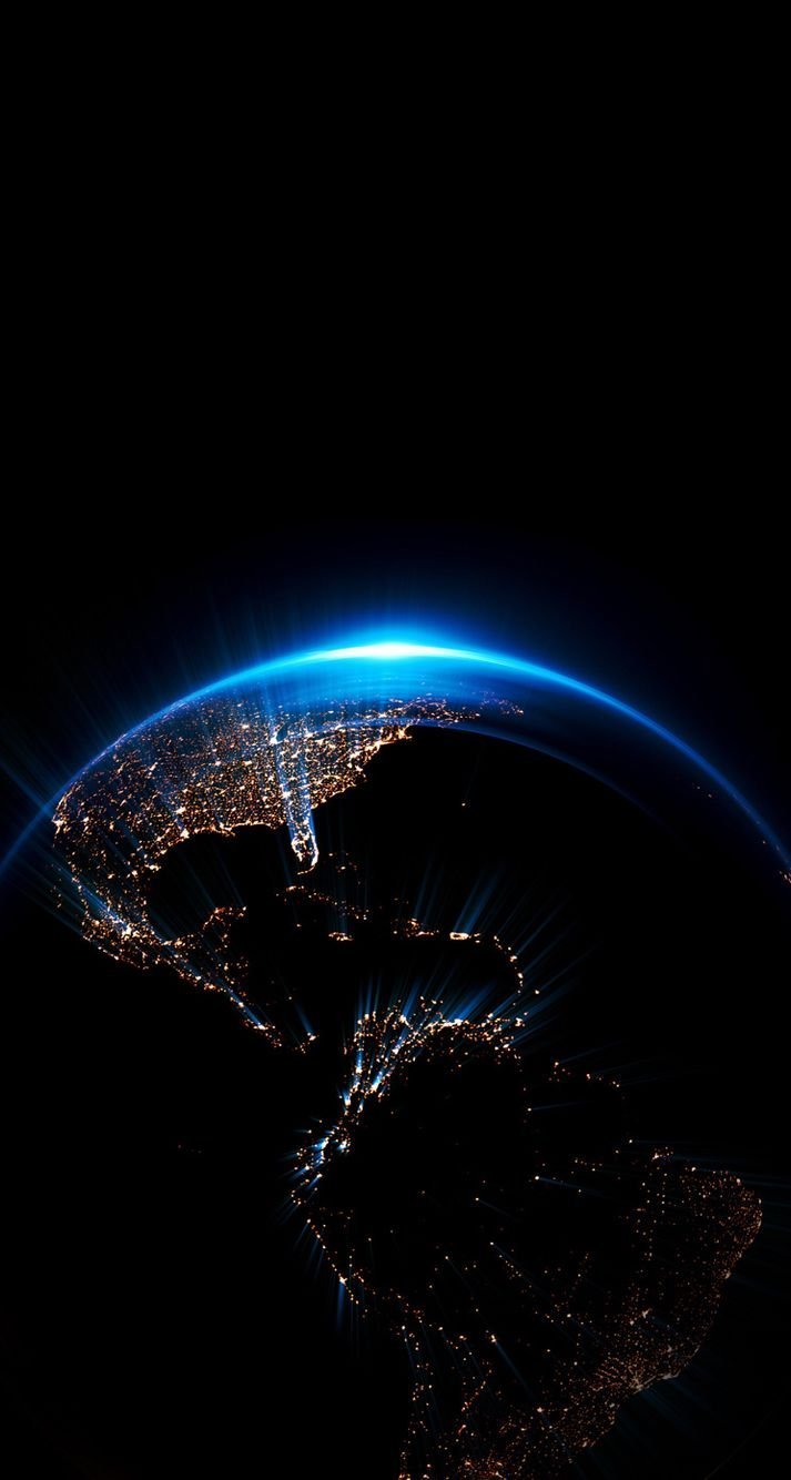 Бабочки на черном фоне