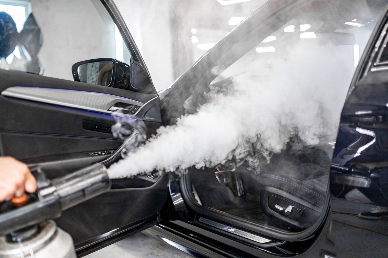 Сухой туман отзывы. БМВ х5 сухой туман. Сухой туман ВАЗ 2110. Экотуман для автомобиля. Сухой туман аппарат для авто.