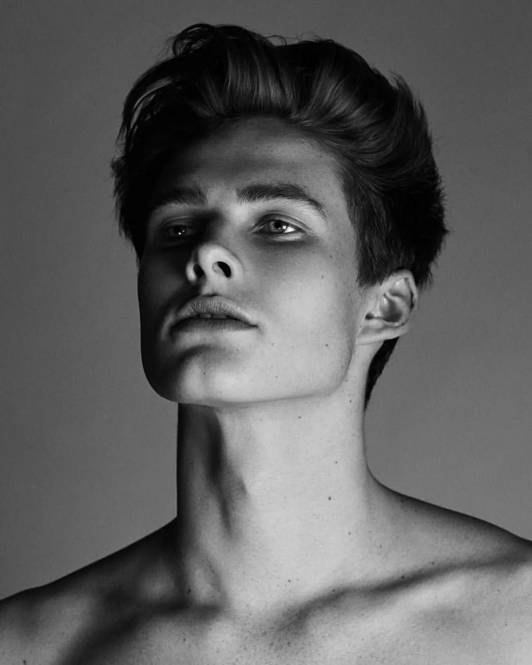 Ману Риос 16 лет