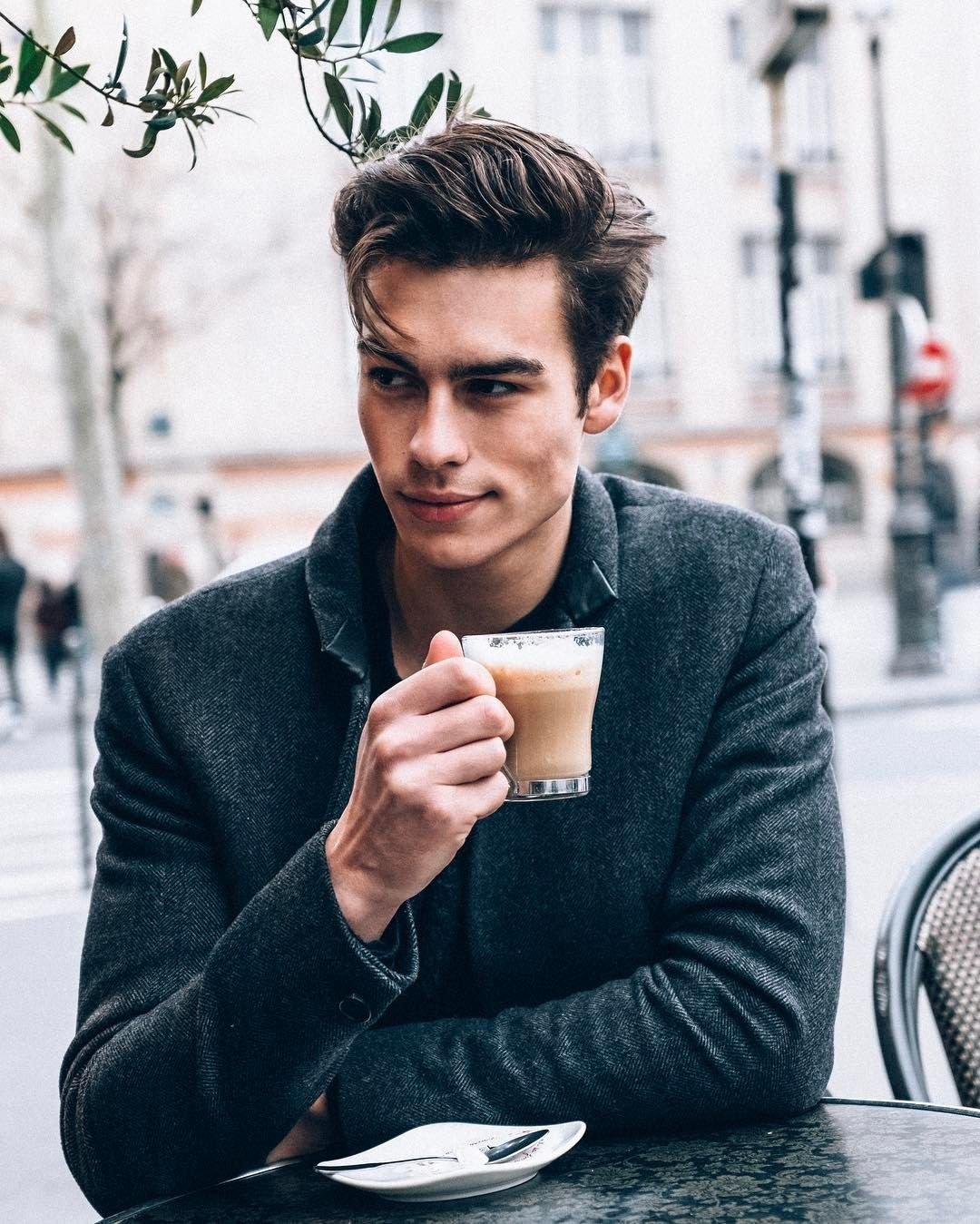 Парни с необычной внешностью