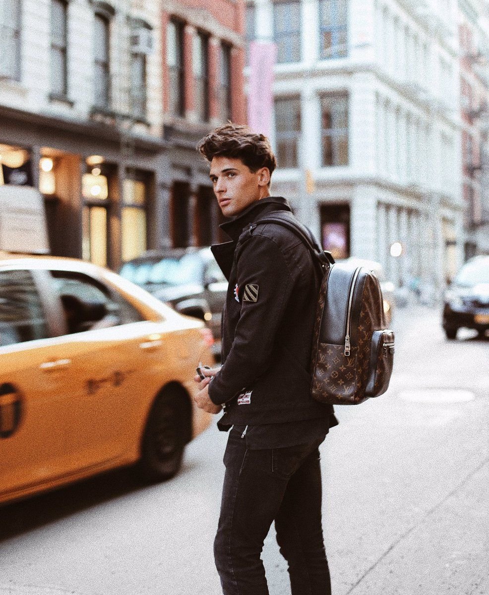 Ману Риос 2016