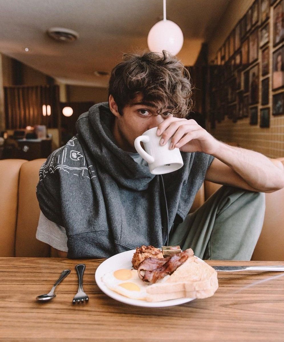 Коул Спроус в цветах