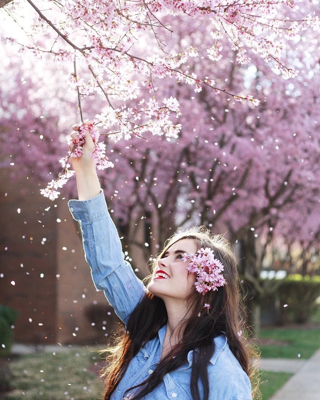 Девушка Весна