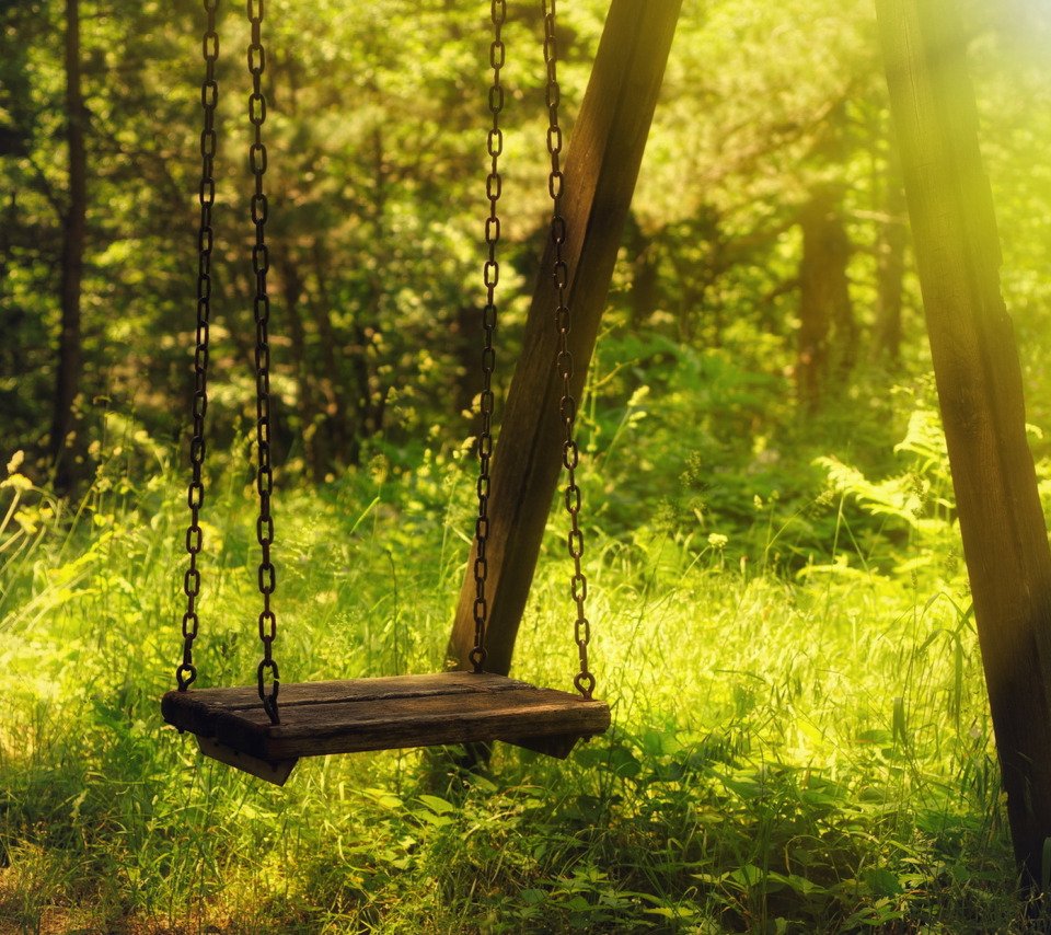 Качеля на природе