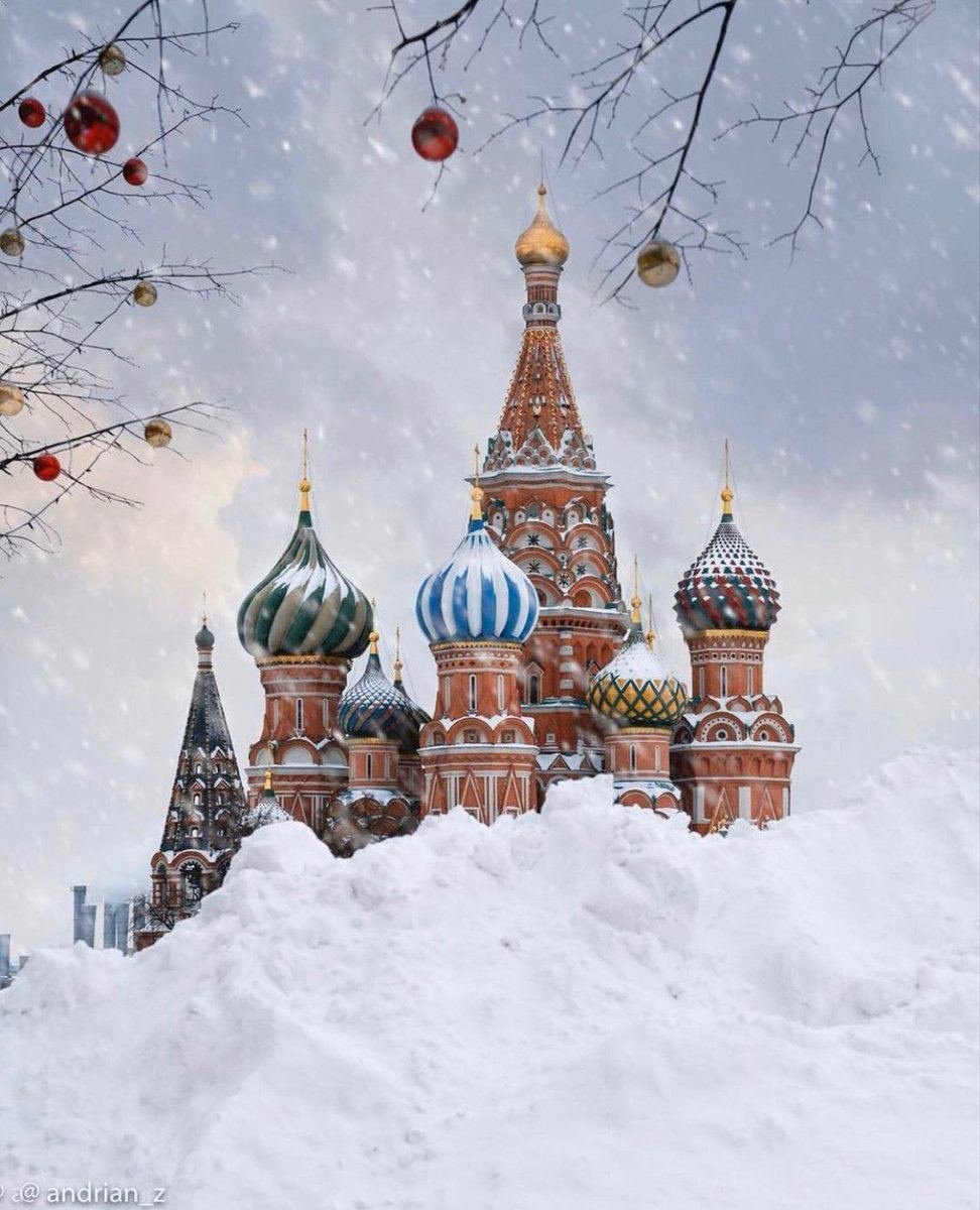 Храм Василия Блаженного Москва в снегу