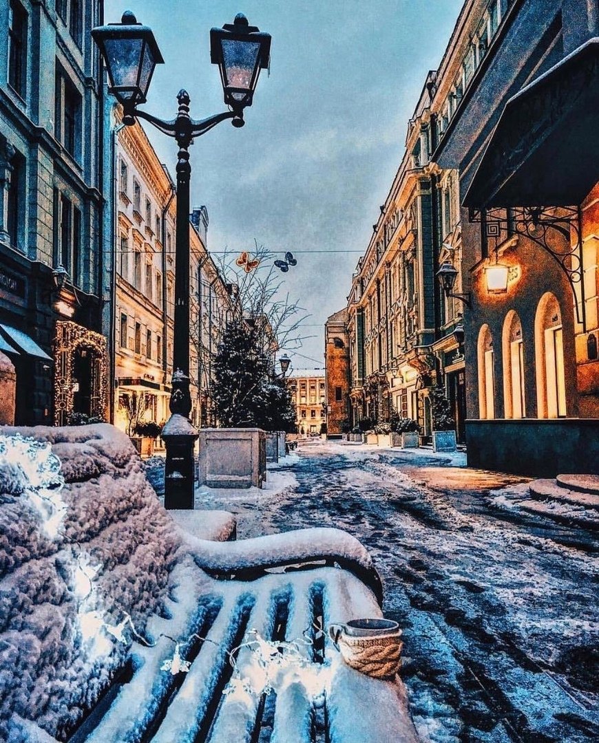 Столешников переулок улица зимой