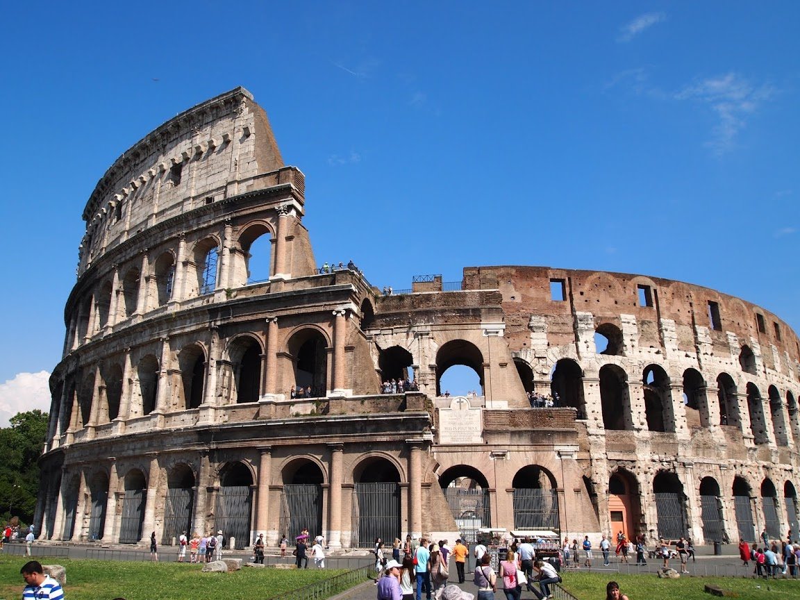 23. Колизей (Colosseum) – амфитеатр Флавиев.