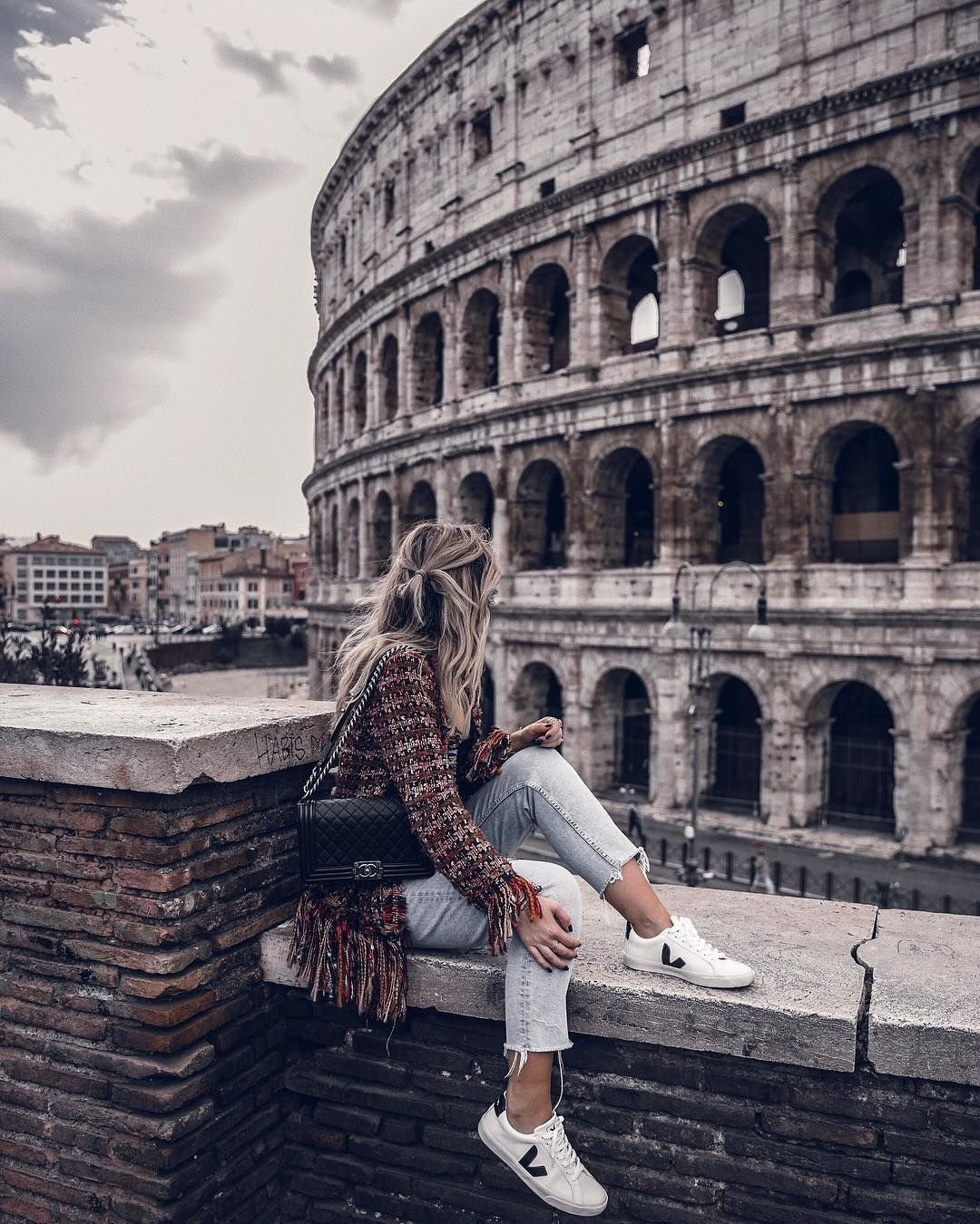 Колизей девушка