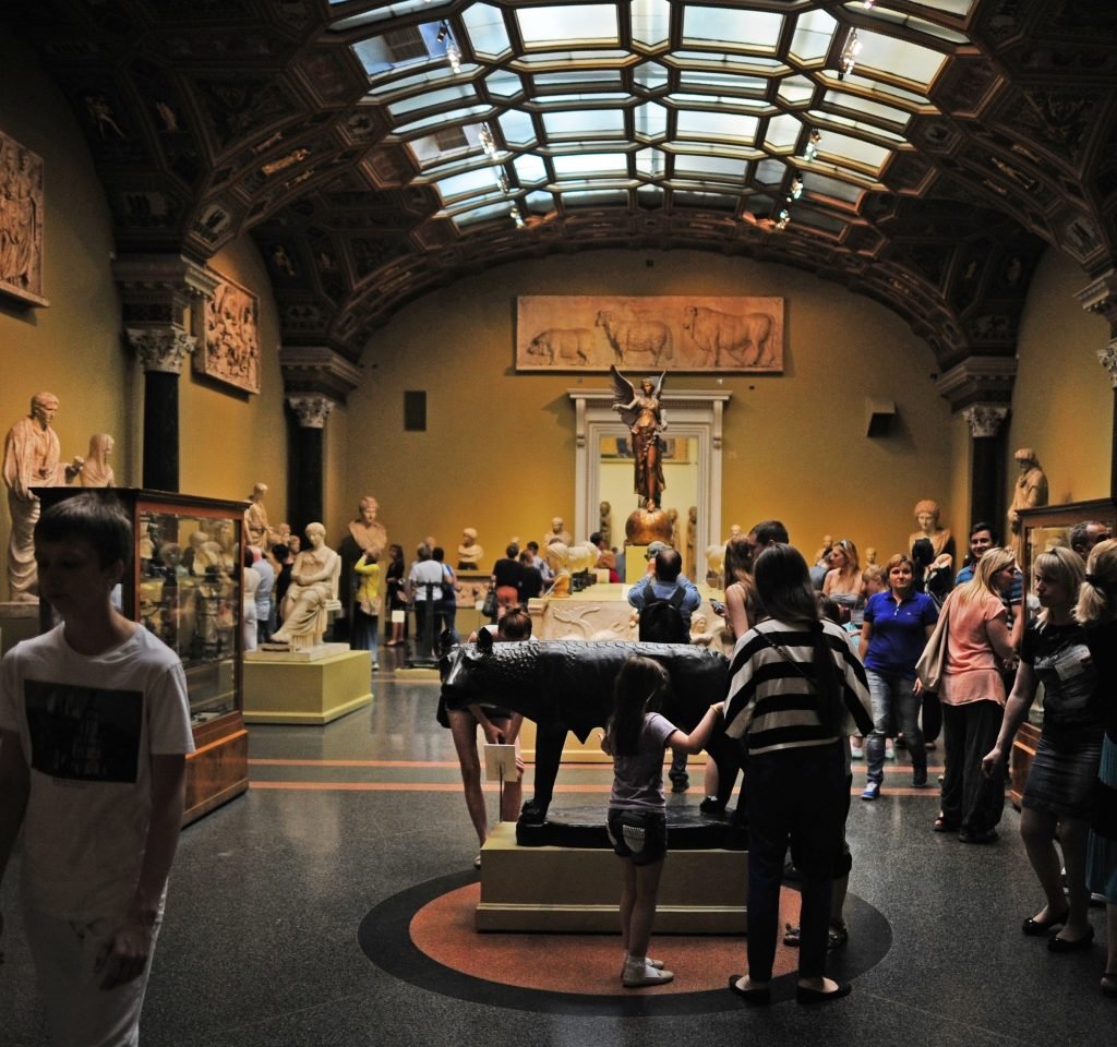 Ночь в музее Ларри и Акменра