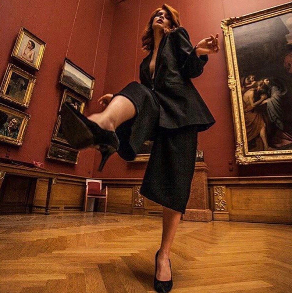 Фотосессия в картинной галерее