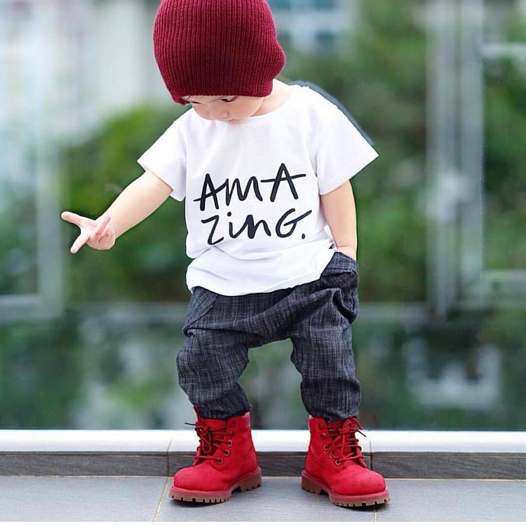 Маленький мальчик красавчик