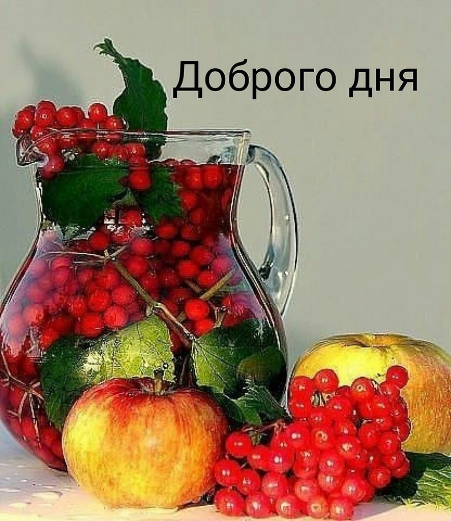 Продуктовая корзина с фруктами