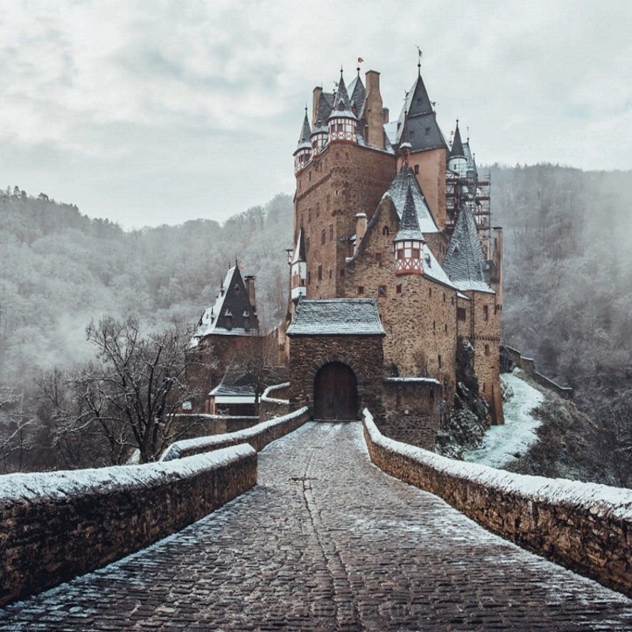Замок Эльц зима