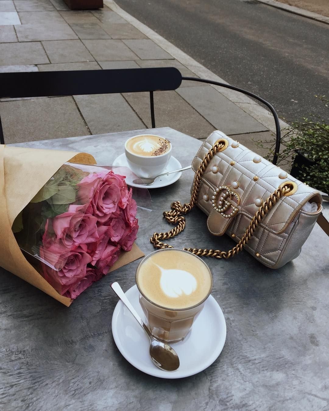 Сумка и кофе