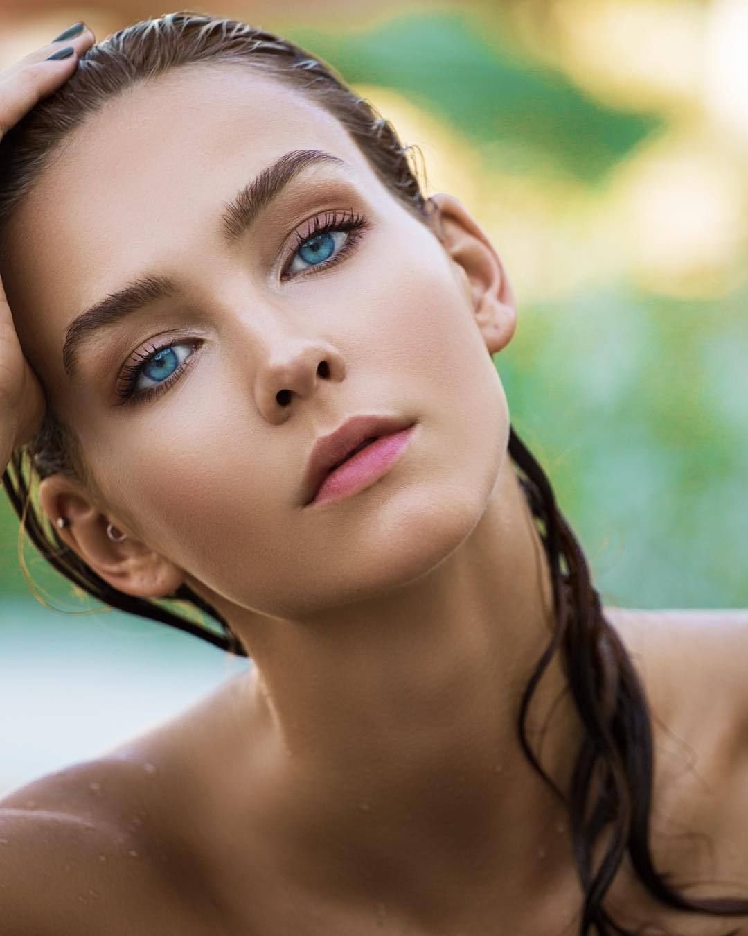 Rachel Cook глаза