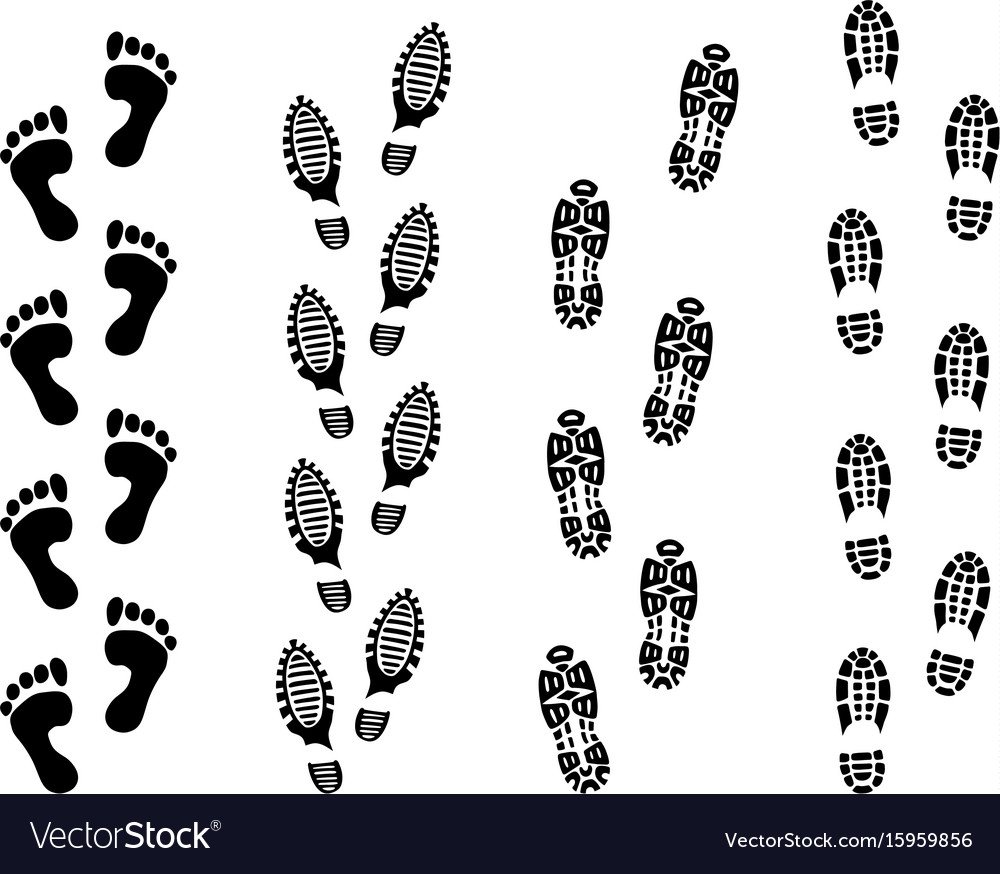 Следы сапог на белом фоне