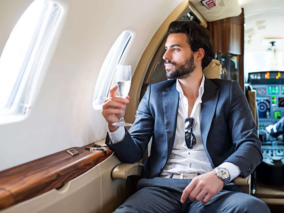 Парень в самолете