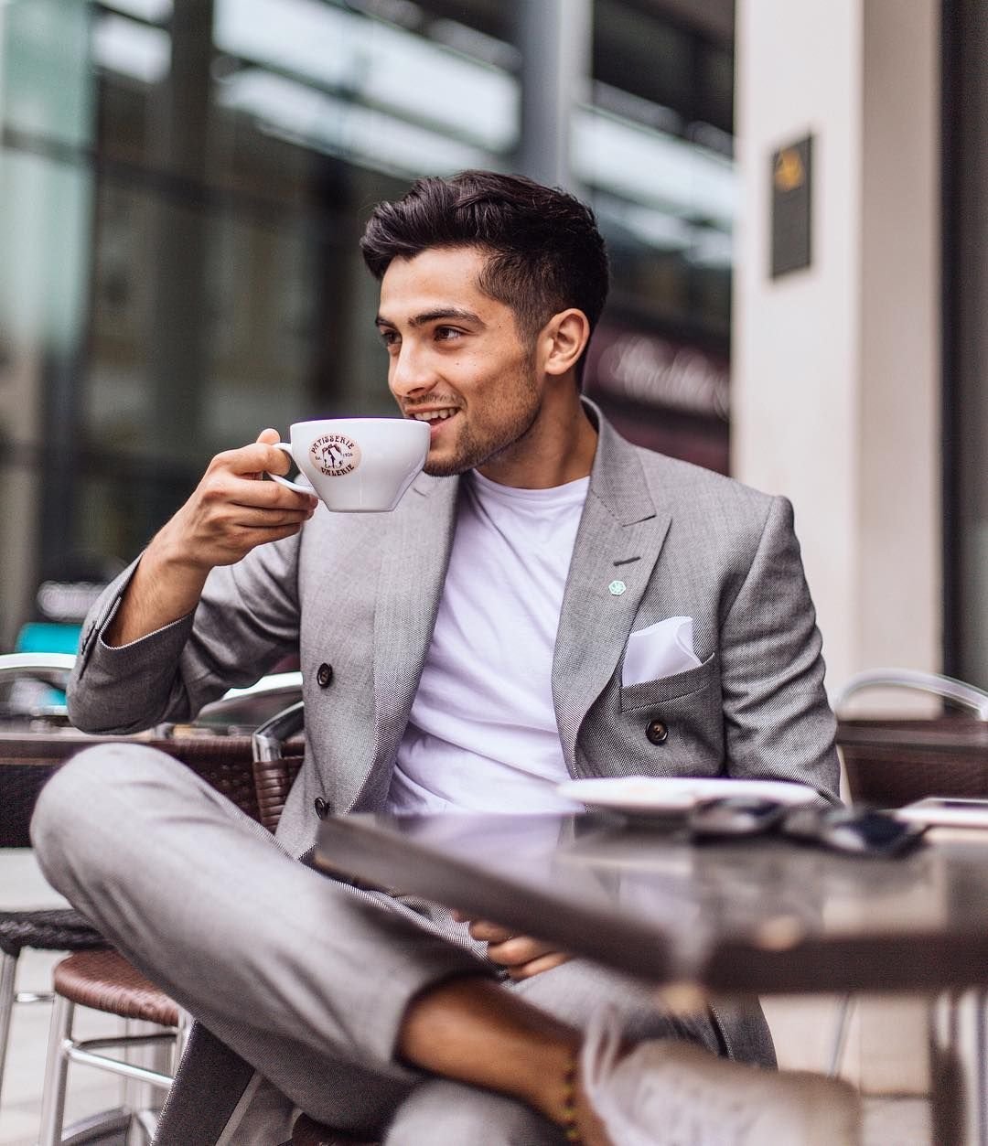 Мужчина в ресторане