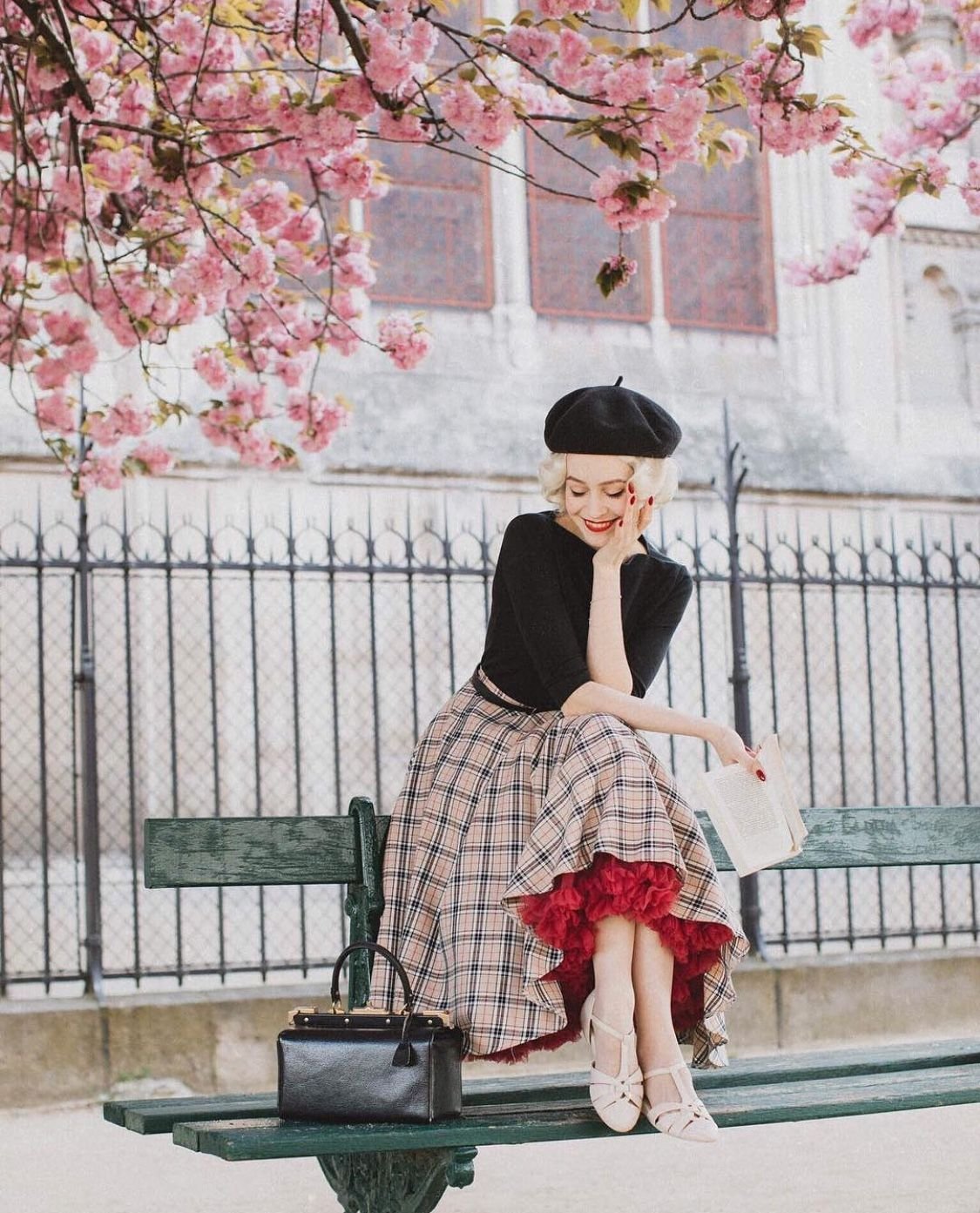 Фон для ретро платьев