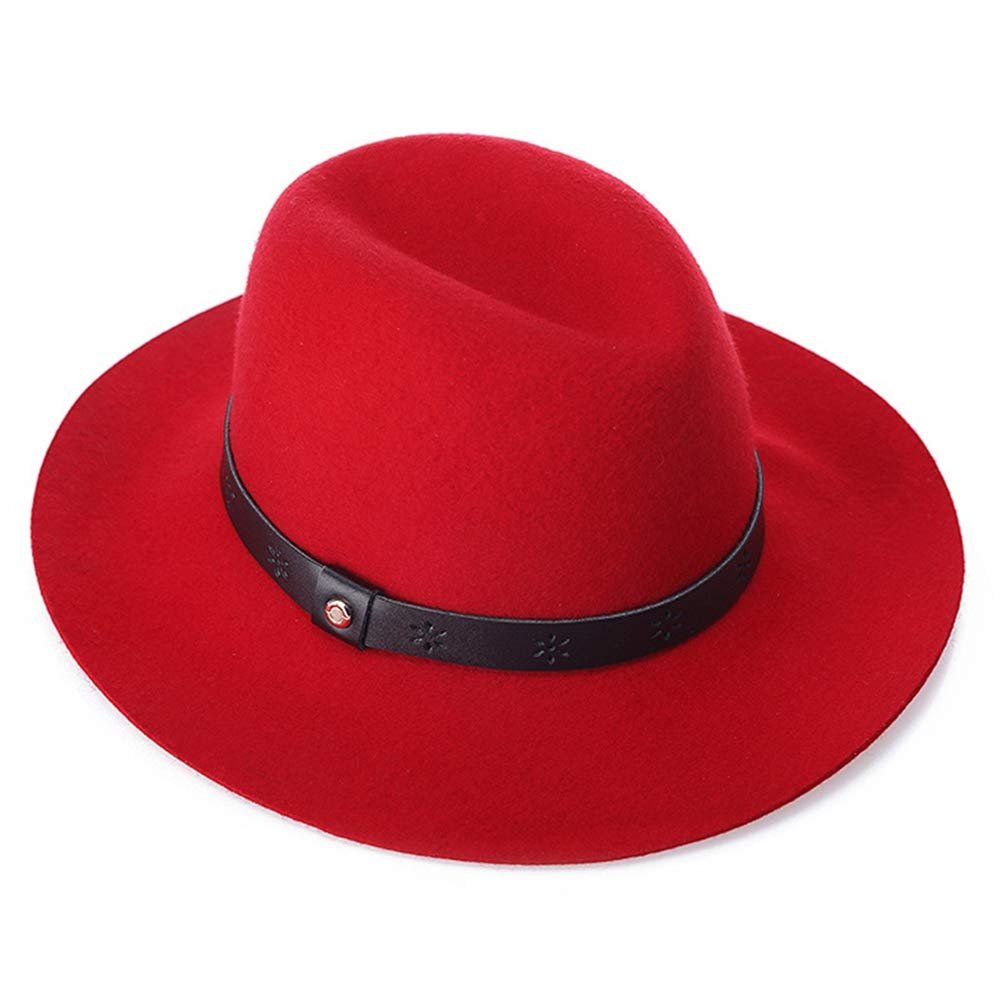 Красная шляпа с широкими полями