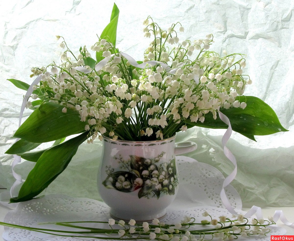 Чашка кофе и Ландыши