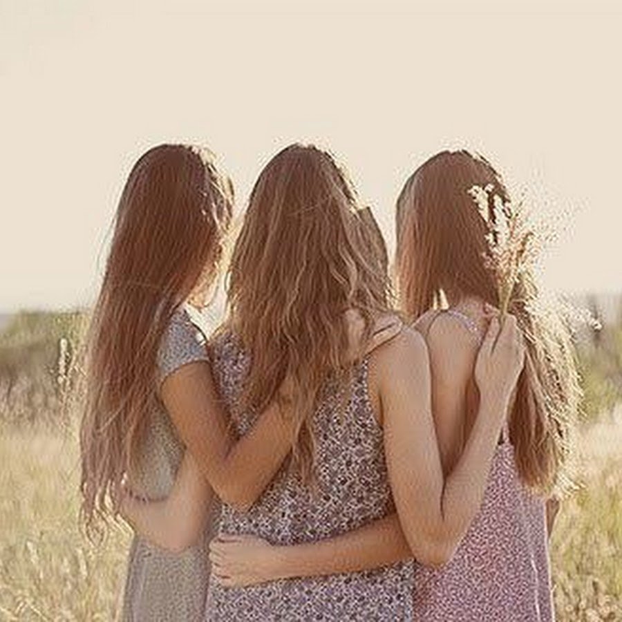 Трое подруг