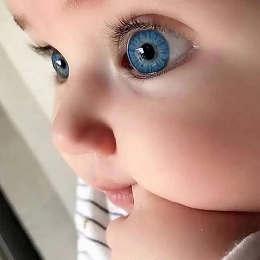 Дети с голубыми глазами