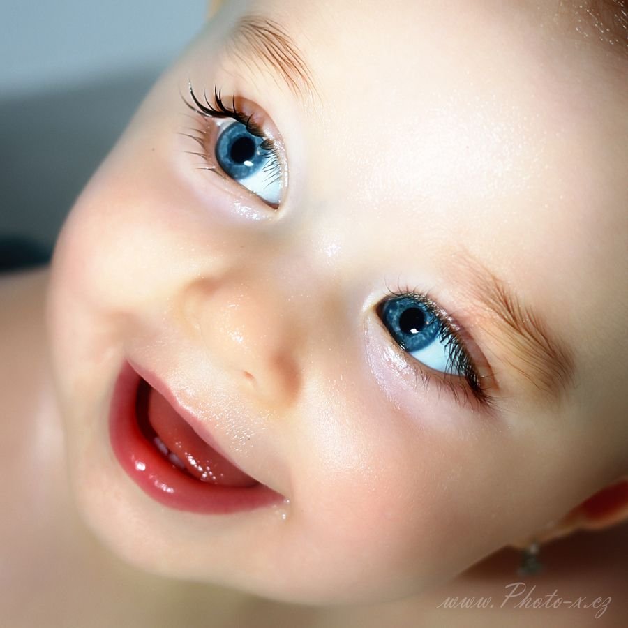 Наивный взгляд младенца