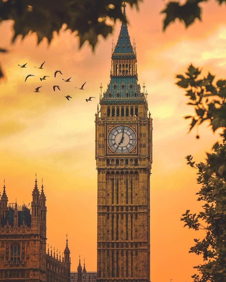 Пражская башня с часами