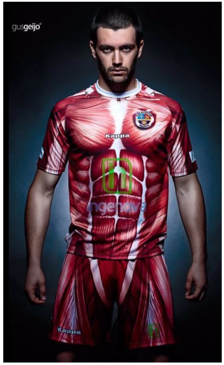 Необычная футбольная форма