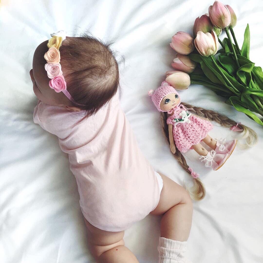 Новорожденные девочки в роддоме