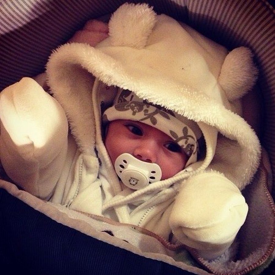 Младенец девочка