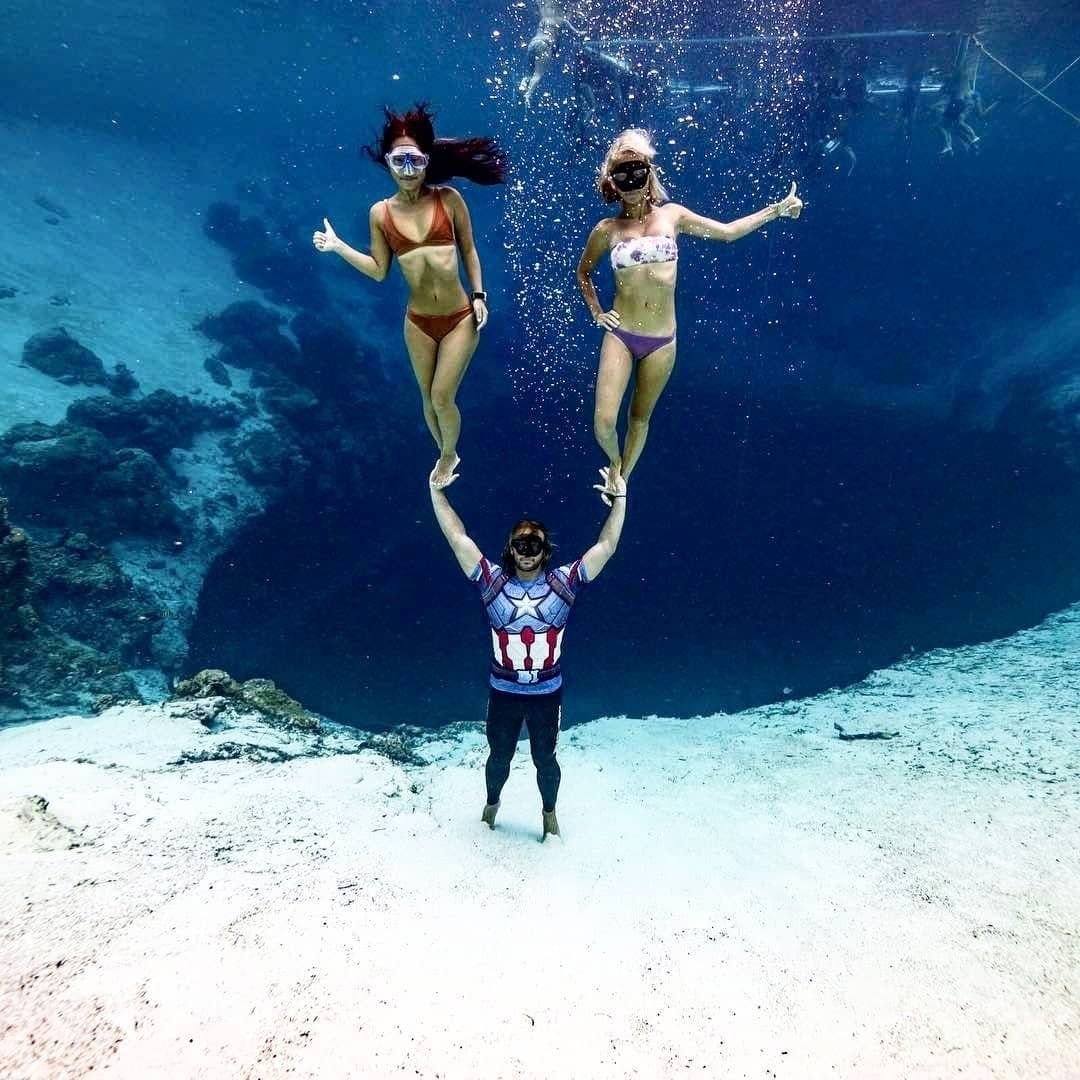 София Рокс ныряльщица