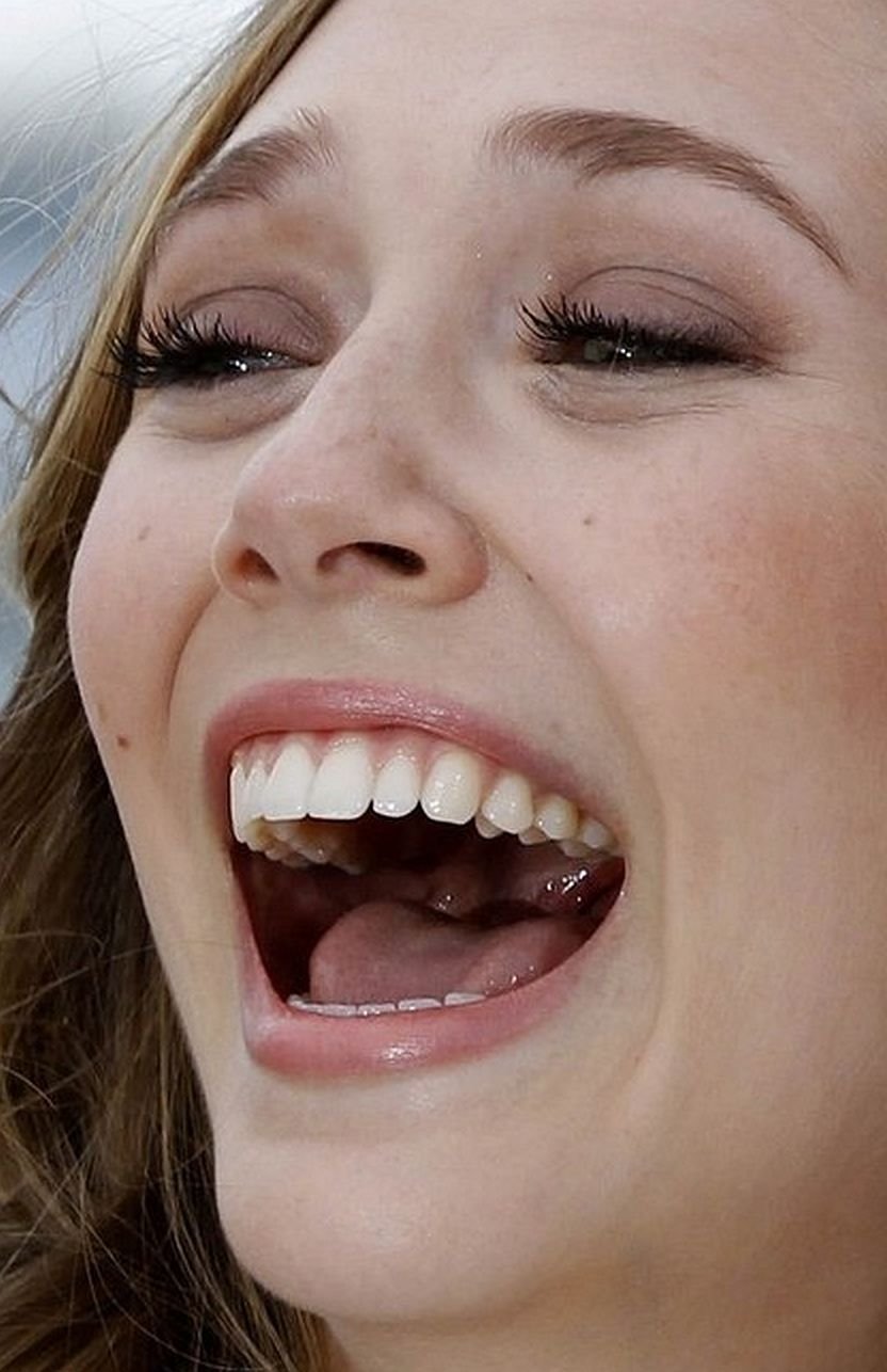 Улыбающийся мальчик мультяшный