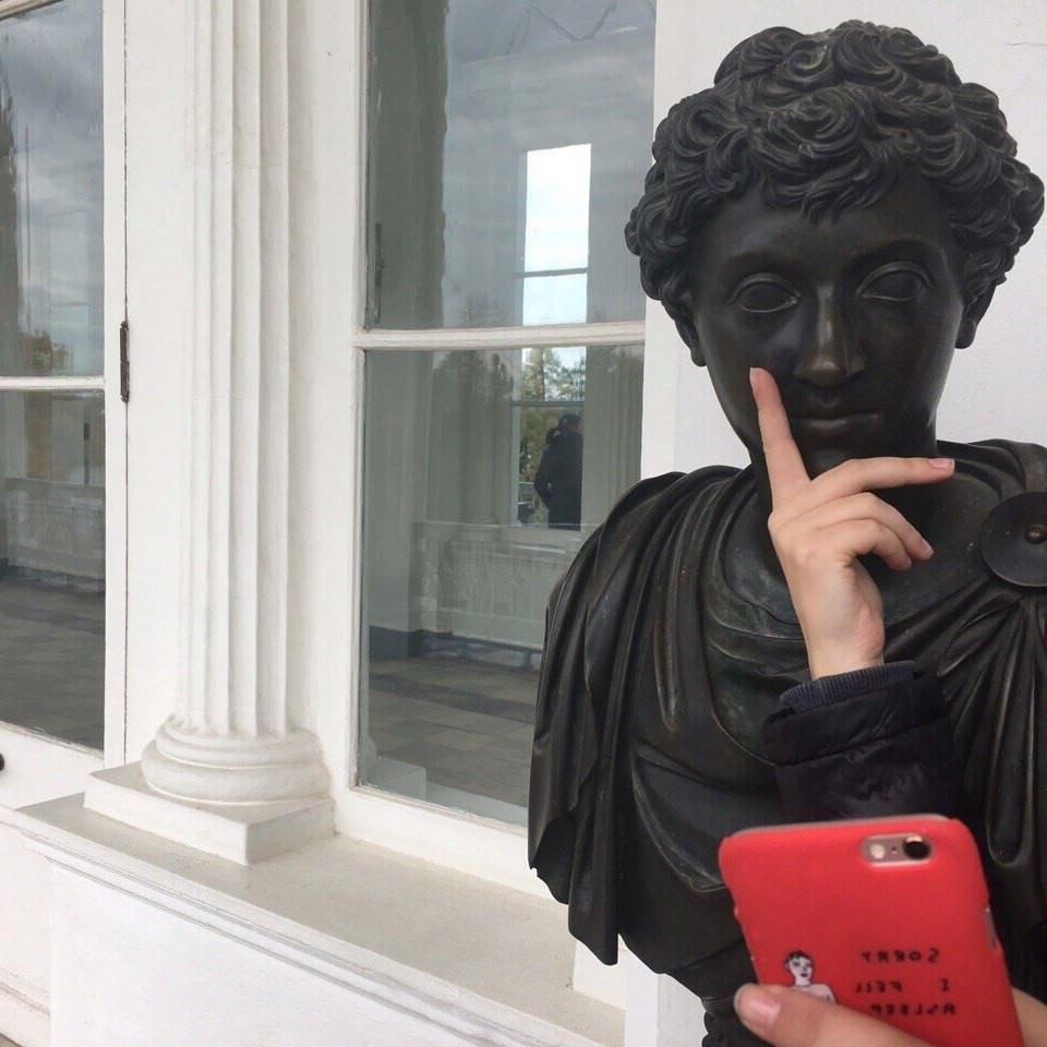 Крутая статуя