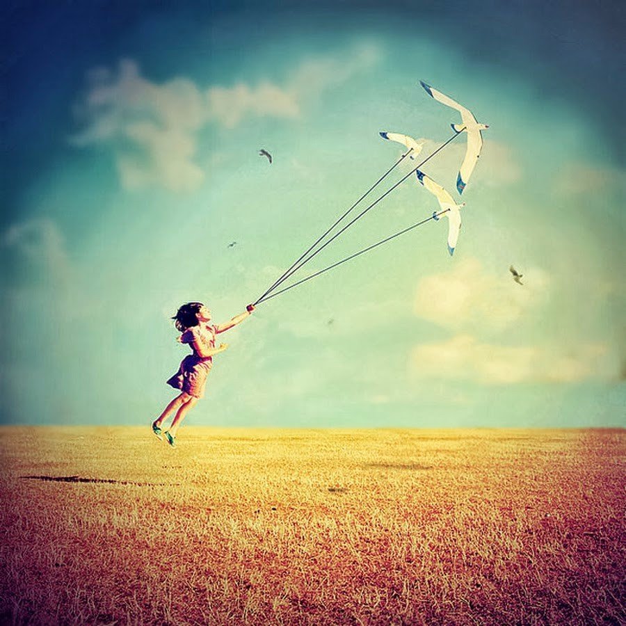 Девушка взлетает