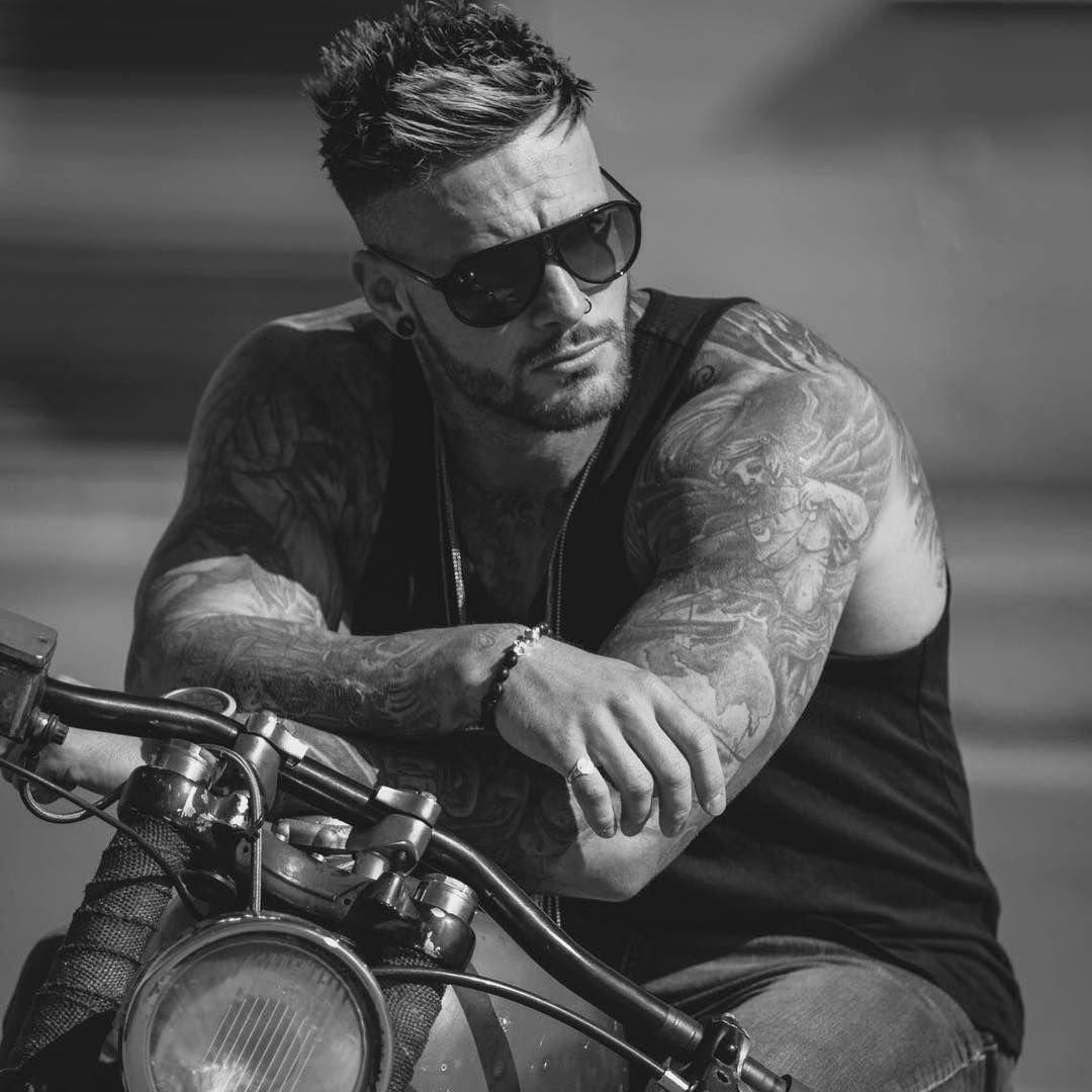 Крутой мужчина