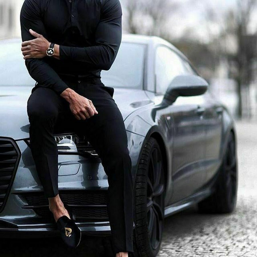 Мужчина в машине