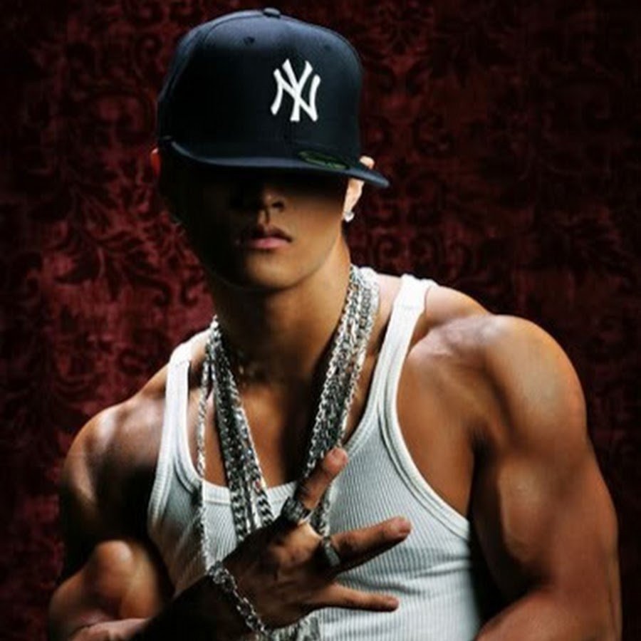 Парень в кепке