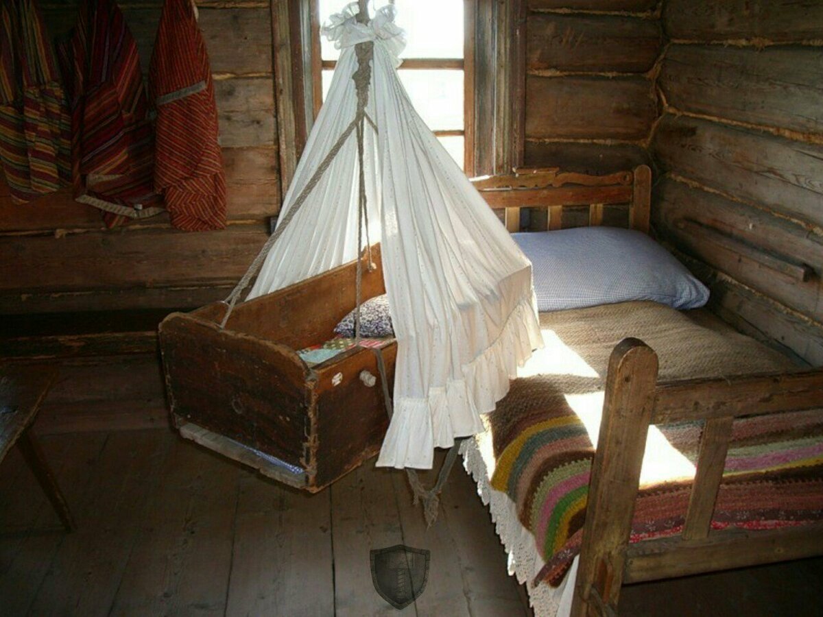 Окно в деревенской избе