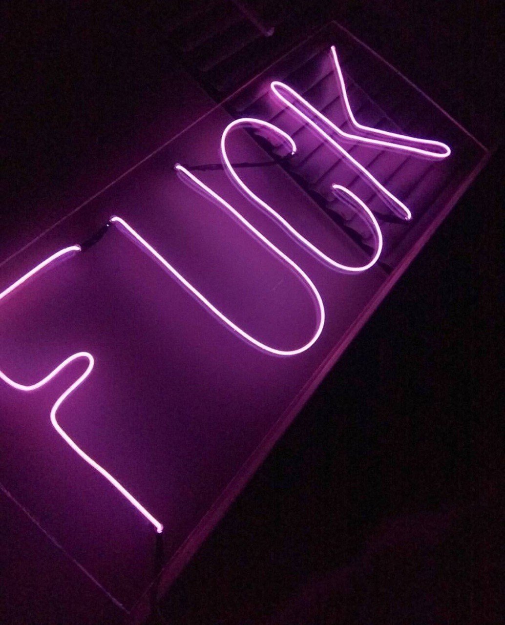 Неоновые надписи